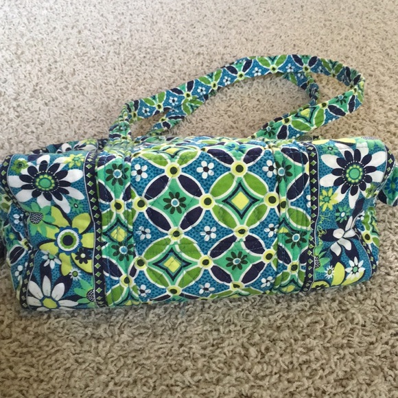 NWOT-Vera Bradley bag with matching cosmetic bag - Picture 10 of 13